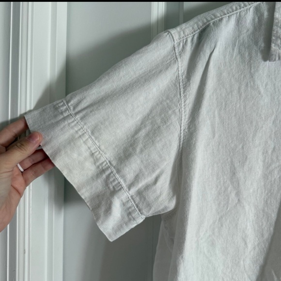 Women’s Abercrombie & Fitch White Linen Blend Button Down Shirt Size Medium - Picture 2 of 5